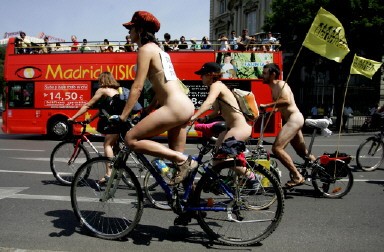 SPAIN-DEMOSTRATION-NAKED-CYCLIST