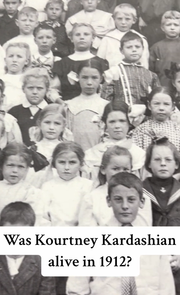 Učiteľka údajne podobá na známu Kardashianku.