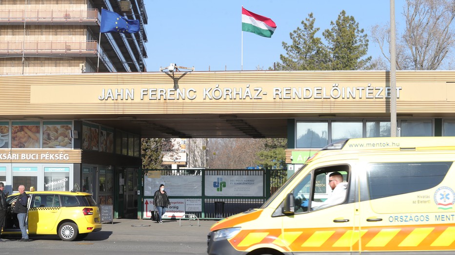 Vészhelyzet! Ezrek mondtak nemet az új szerződésre / Fotó: Varga Imre