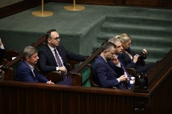 Zaskakująco duży wzrost poparcia dla jednej partii. Najnowszy sondaż