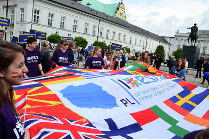 Zagraniczni studenci szturmują polskie uczelnie. To świetna wiadomość dla gospodarki