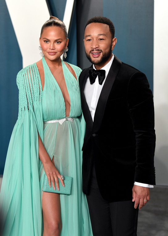 Chrissy Teigen z mężem 