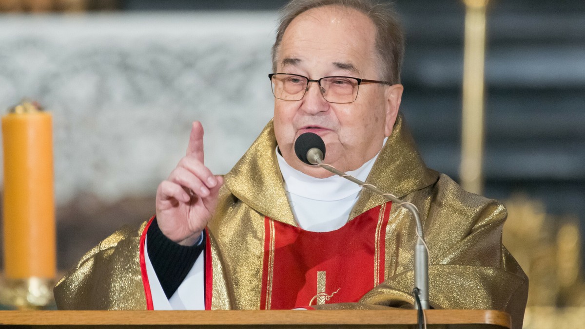 "Księgowa Rydzyka" u Obajtka. "Zbiegał i witał ją już przy drzwiach"