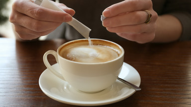 Kawa z cukrem wpływa na długość życia. Zaskakujące wyniki badań