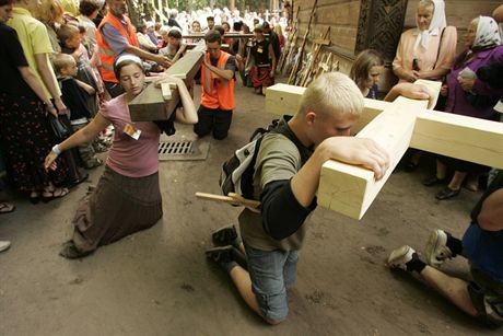 2007.08.18-19 Grabarka Jubileusz 60 – lecia istnienia klasztoru Sww Marty i Marii na Sw Gorze Grabarce oraz wizyta Arcybiskupa Damiana ze Sw Gory Synaj z relikwiami sw Katarzynyfot Wojtek Jargilo