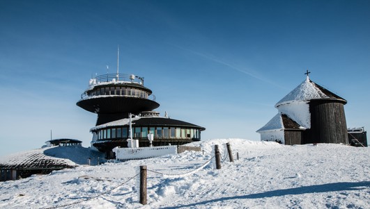 Na Śnieżce pomiary meteorologiczne prowadzone są od niemal 140 lat