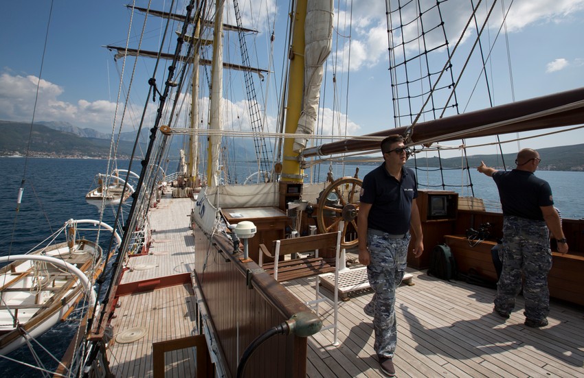 Zaplena droge na školskom brodu "Jadran"