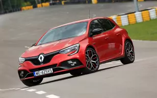 Renault Megane R.S. Trophy – ekstremalna ośka