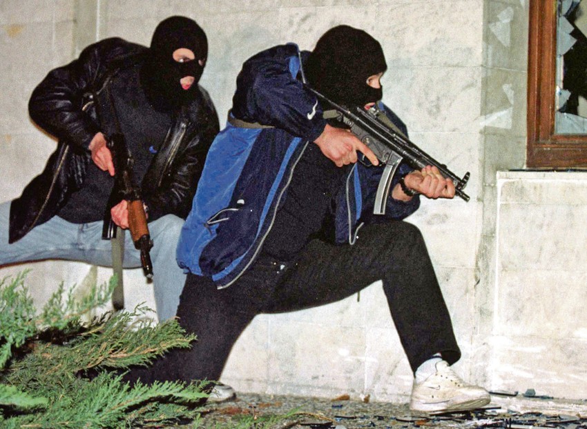 Hapšenje miloševića: Vila "Mir" u noći 1. aprila 2001.