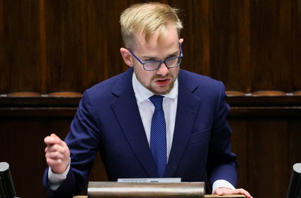 Skok na stołek na ostatniej prostej. PiS chce zająć kolejny urząd