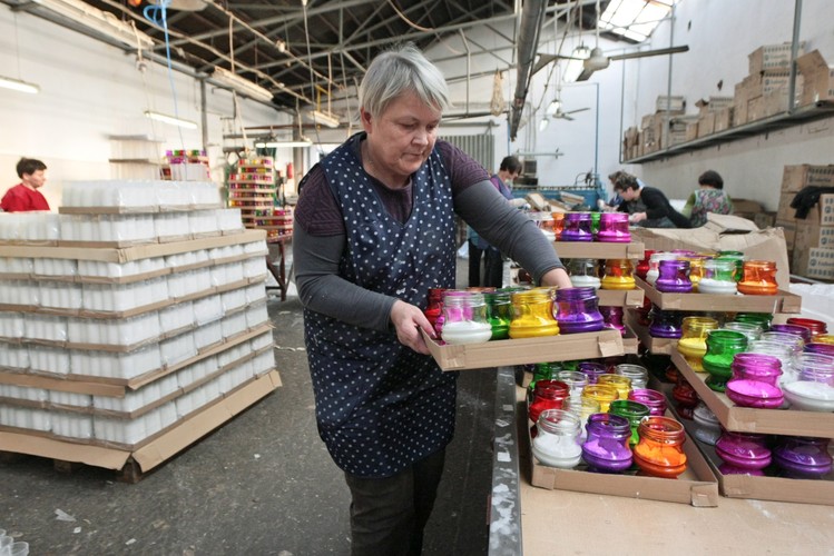 Produkcja zniczy nagrobnych