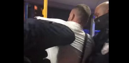 Wszedł do autobusu z hulajnogą. Tak go potraktowała policja. Drastyczne nagranie