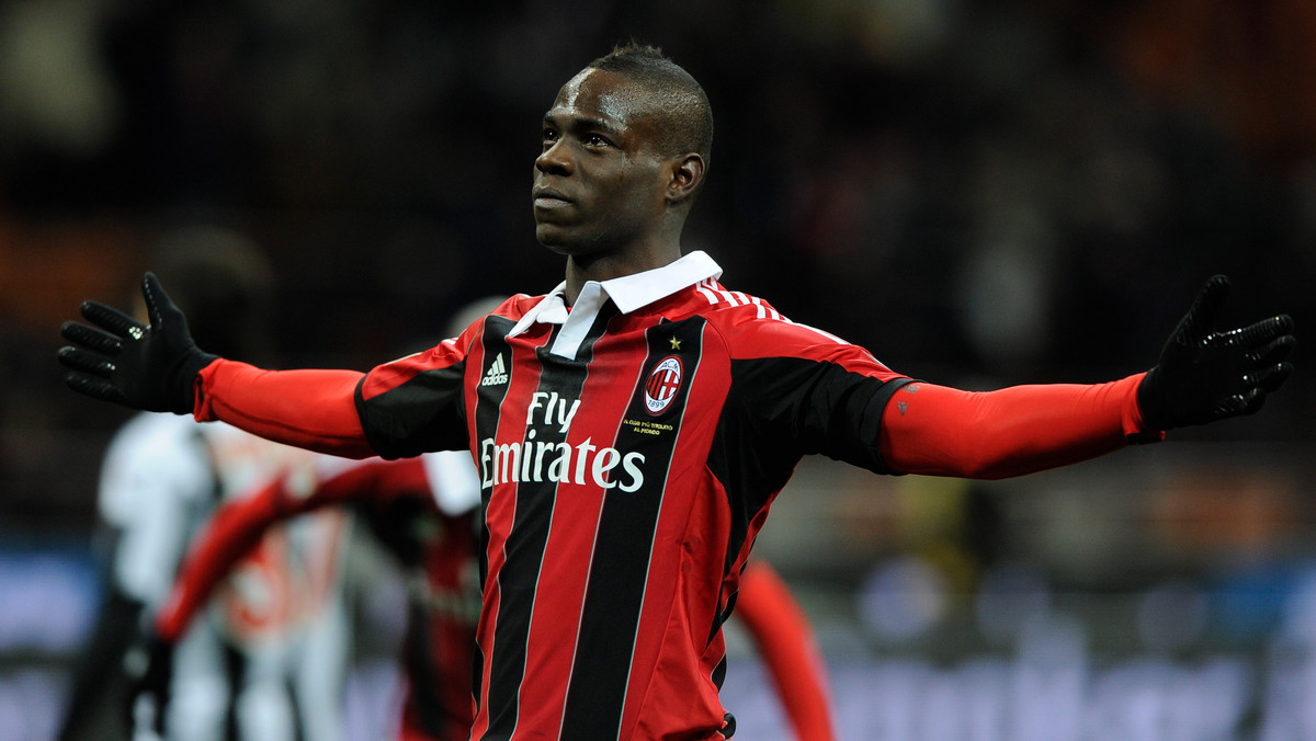 Mario Balotelli, zawodnik AC Milan i reprezentant Włoch, należy do grona sportowców, którzy potrafią zaskakiwać swoich fanów na każdym kroku. 22-letni napastnik