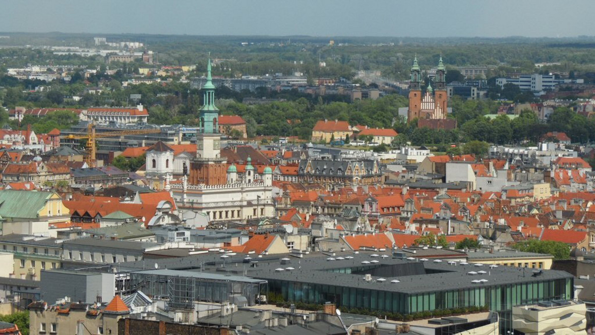 13 września na dziedzińcu Urzędu Miasta Poznania o godzinie 17.00 odbędzie się debata na temat perspektyw rozwoju stolicy Wielkopolski. Uczestnicy dyskusji przez dwie godziny będą próbowali odpowiedzieć na pytanie, jaki jest współczesny Poznań - tradycyjny, opierający się na dziedziczonych przez pokolenia wartościach, czy też może bardziej nowoczesny, szukający nowych wzorców?