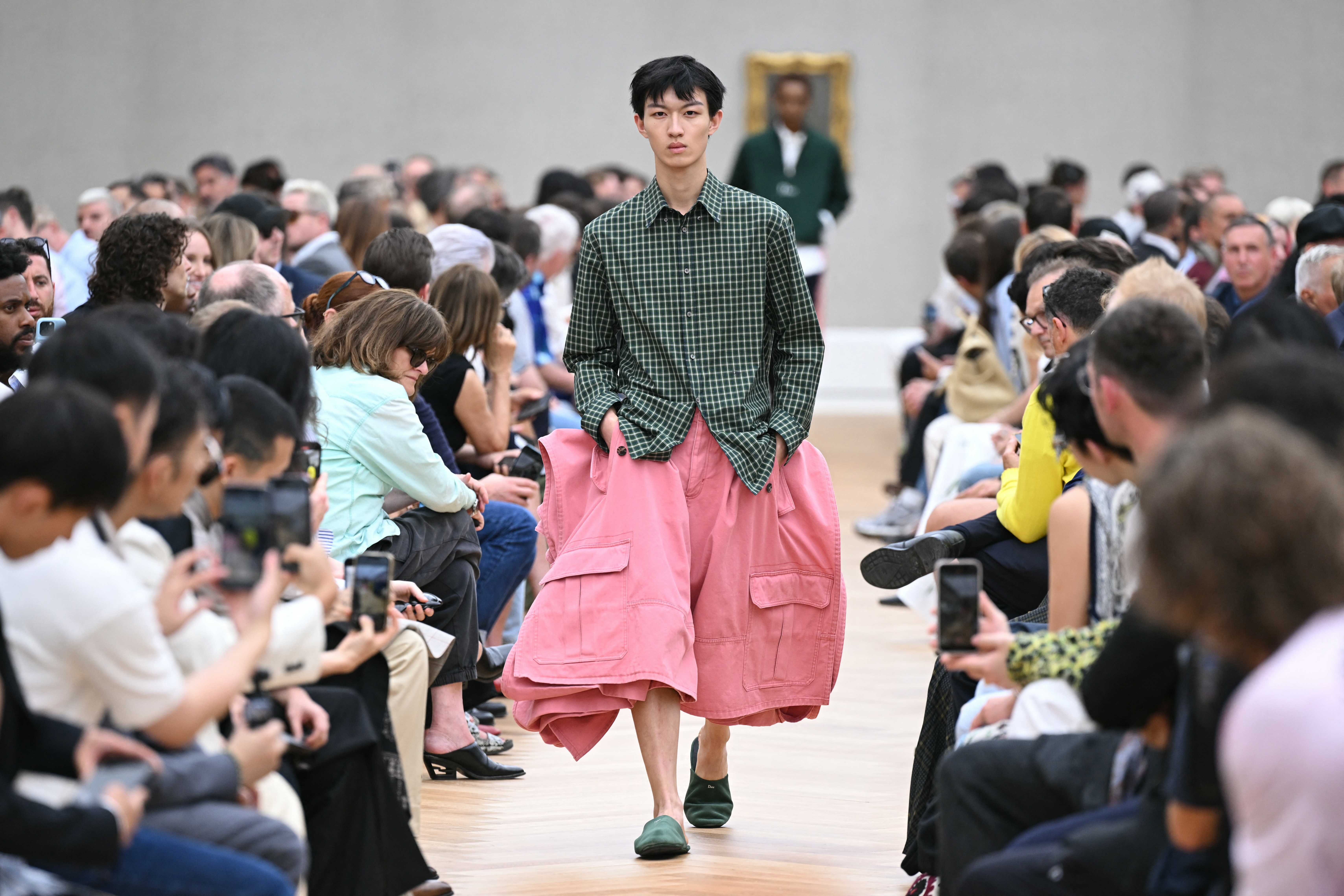 3 lignes, une pression historique - Anderson dévoile Dior Homme aujourd'hui