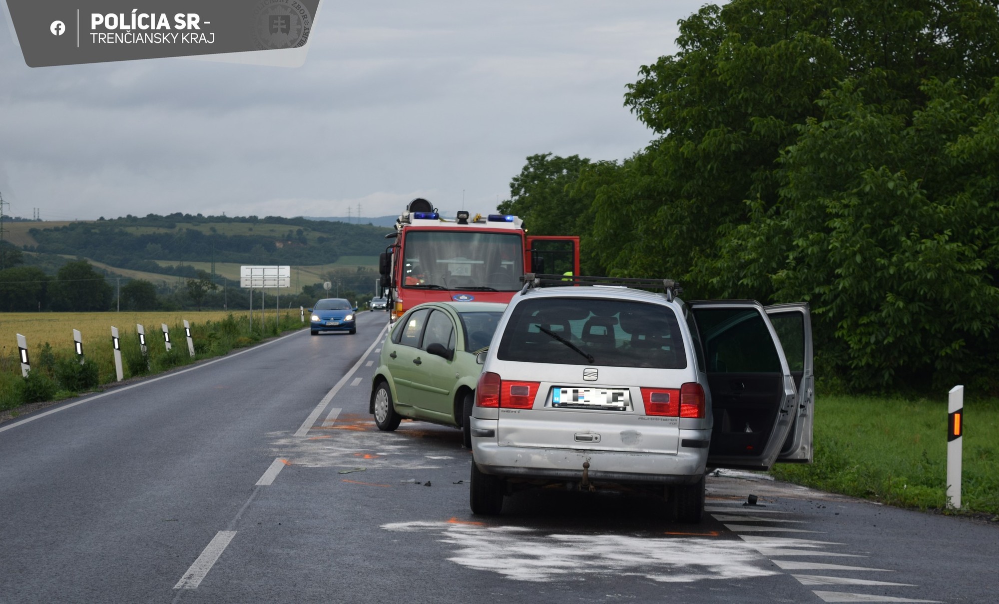 Pri dopravnej nehode sa zranila žena a päťročné dieťa.