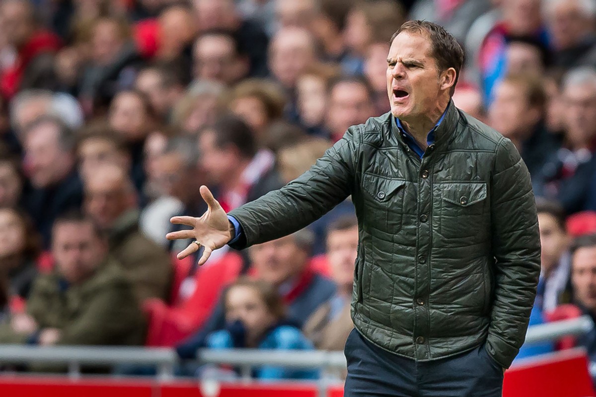 Liga holenderska: Milik będzie miał nowego trenera. Ajax rozstał się z Frankiem de Boerem