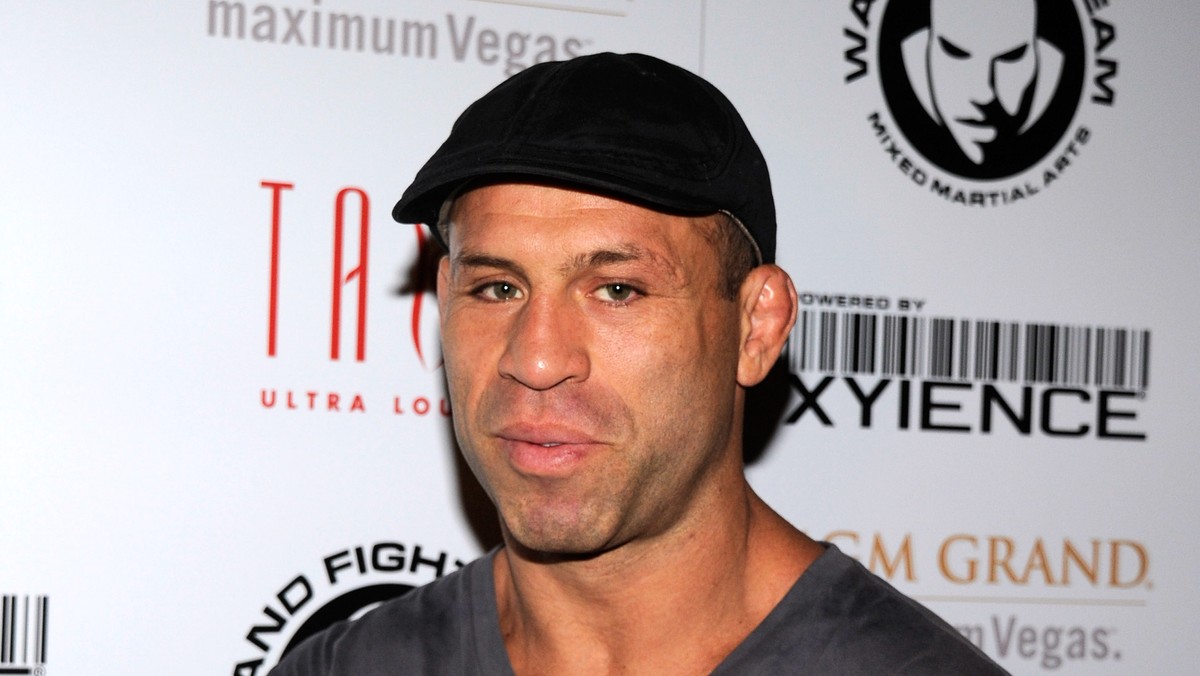 Portal tmz.com informuje, że Wanderlei Silva, legendarny zawodnik mieszanych sztuk walki, miał wypadek. 39-latek został potrącony przez samochód.