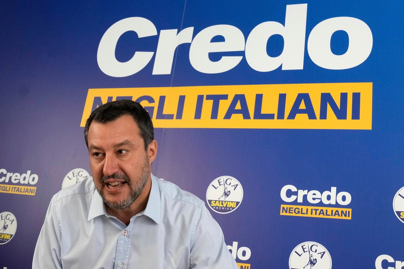 &#34;Samoubistvo i poklon kineskoj industriji&#34;: Salvini o prelasku na električna vozila 2035.