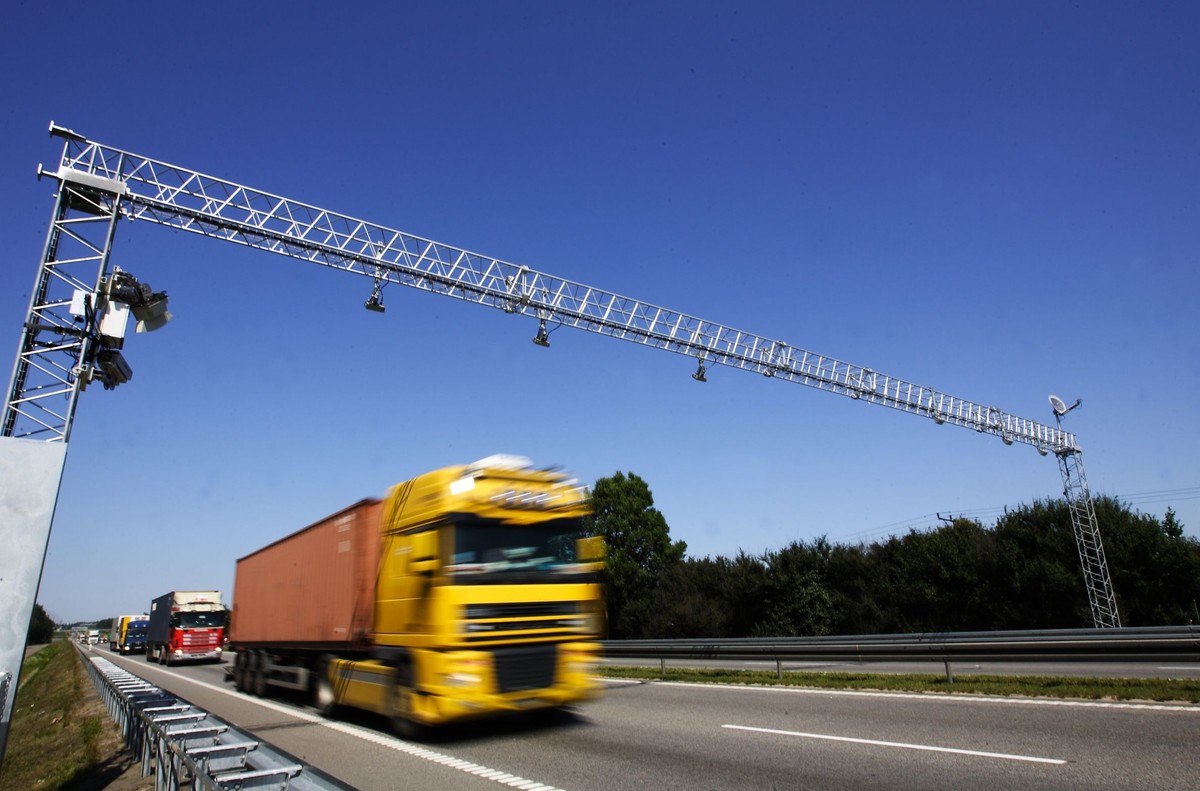 Automatyczny pobór opłat na autostradzie ViaTOLL.