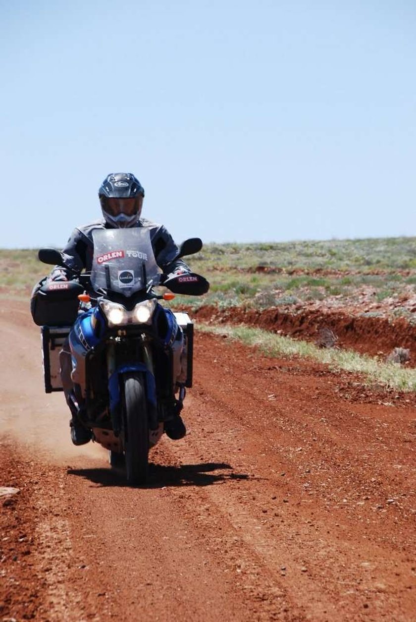 Przemysław Saleta wpadł do rowu podczas jazdy motocyklem. Agnieszka Szulim bała się o Adama Badziaka, ale to Przemysław Saleta miał wypadek