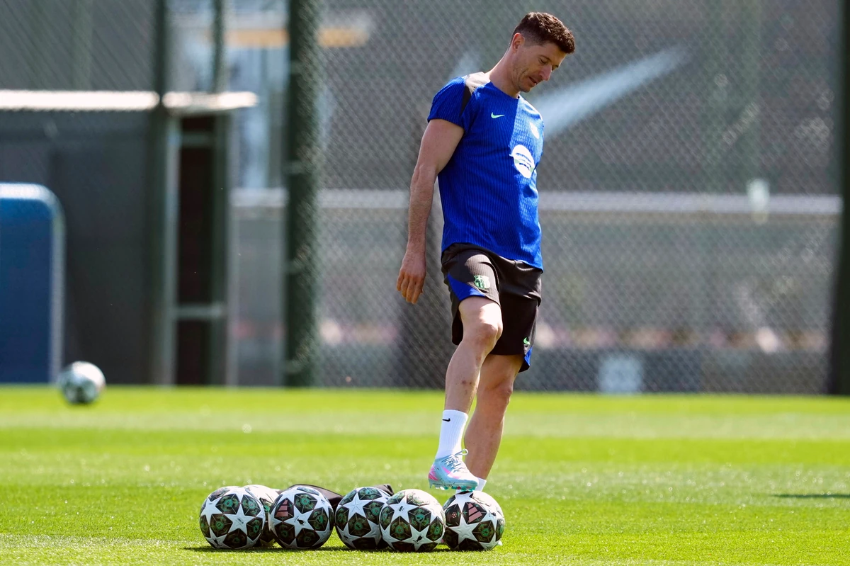 Były selekcjoner reprezentacji Polski ocenił Lewandowskiego i Szczęsnego. Słowa poszyły w świat