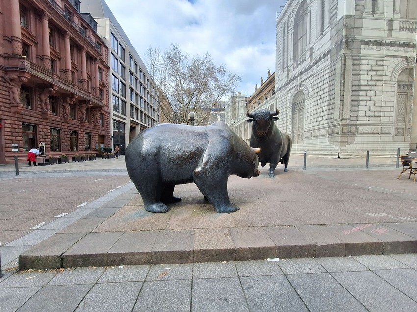 Bik i medved ispred Frankfurtske berze