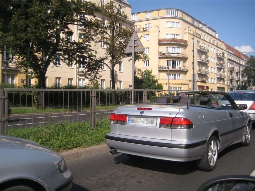 Ta się wozi Rysiek z... Brukseli. ZDJĘCIA!