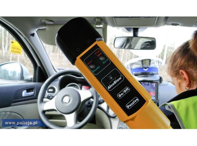 Oto zdjęcia z kontroli drogowej prowadzonej przez warmińsko-mazurskich policjantów