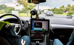 Słynny policjant Marek Konkolewski po 30 latach zmienia mundur. Został nowym szefem od fotoradarów w Polsce