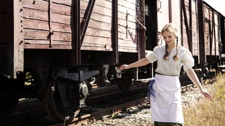 „Letnie przesilenie” o wojnie z eleganckim szeptem i bez patosu