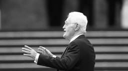 zmarł lionel jospin. francja zawdzięcza mu 35-godzinny tydzień pracy