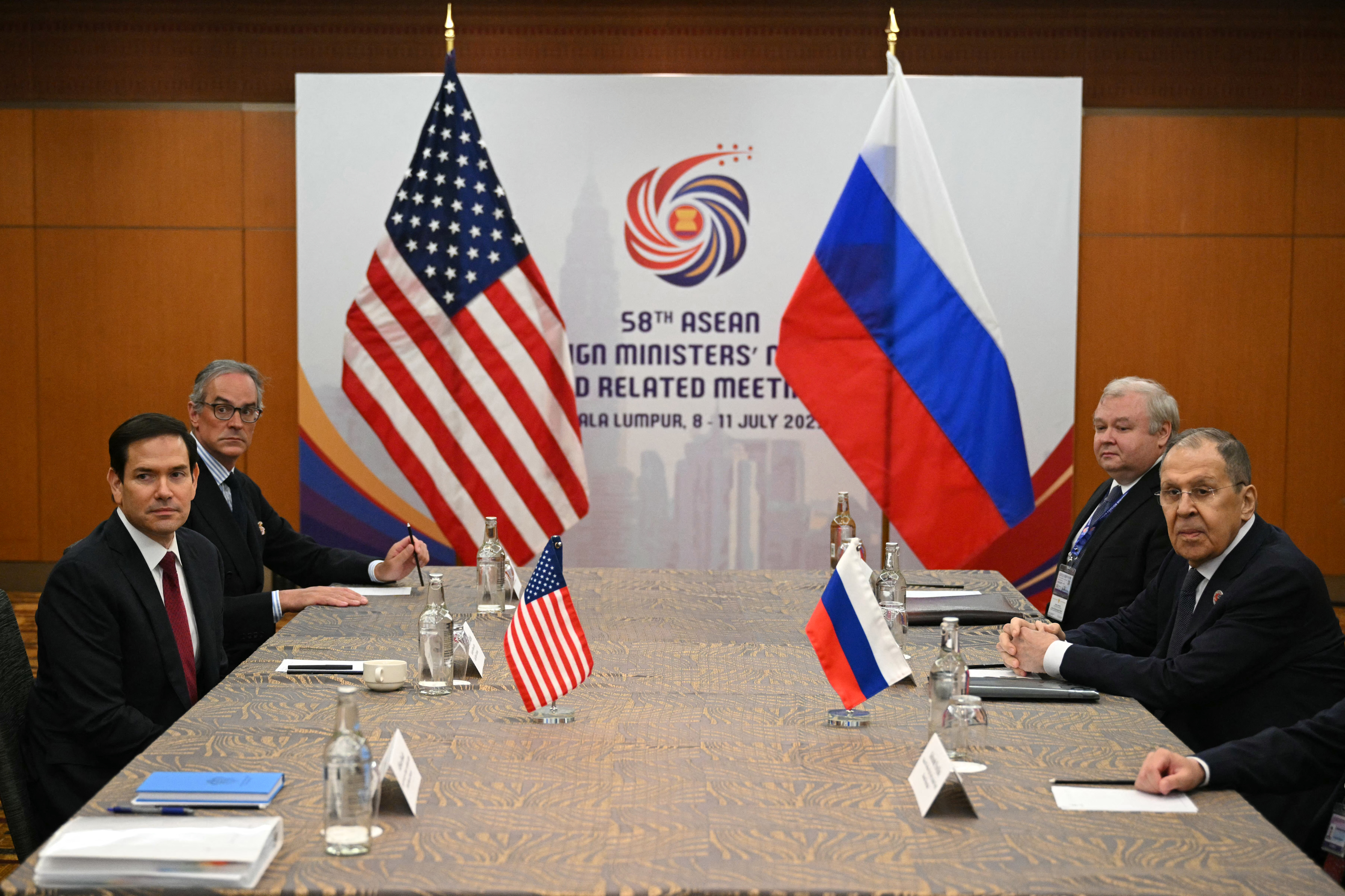 Lavrov boccia Coalizione Volenterosi: fantasia occidentale