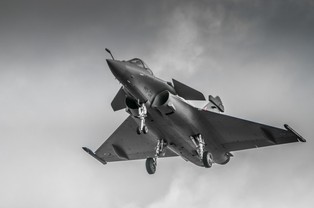 Indie silniejsze od Chin? Dostawa francuskich myśliwców zapewni im przewagę