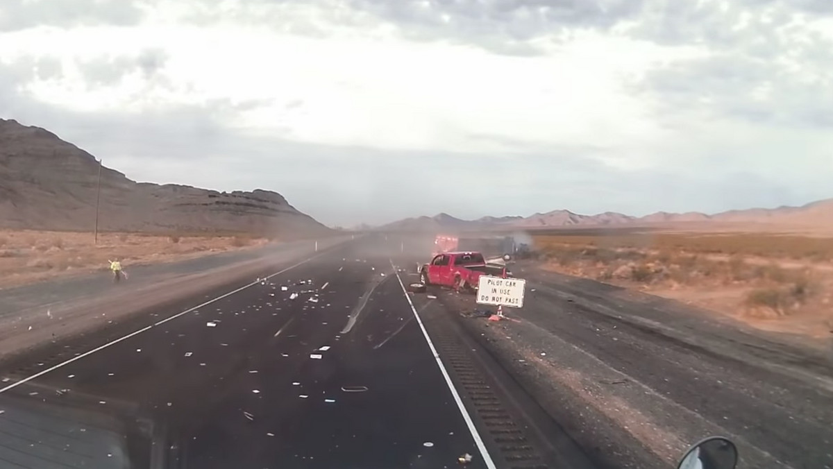 USA: Rozpędzona ciężarówka wjechała w sznur aut. Zginęło dwóch przyjaciół