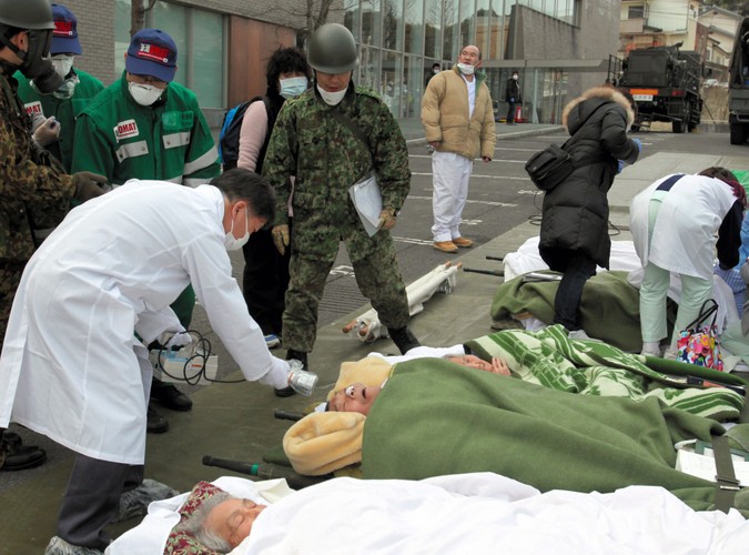 Lekarze badają pod kątem ewentualnego napromieniowania mieszkańców wioski Otama w prefekturze Fukushima