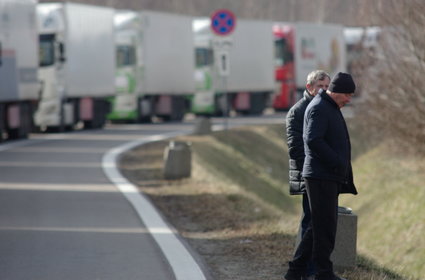 Kolejka tirów przy granicy z Ukrainą zajmuje już całe województwo