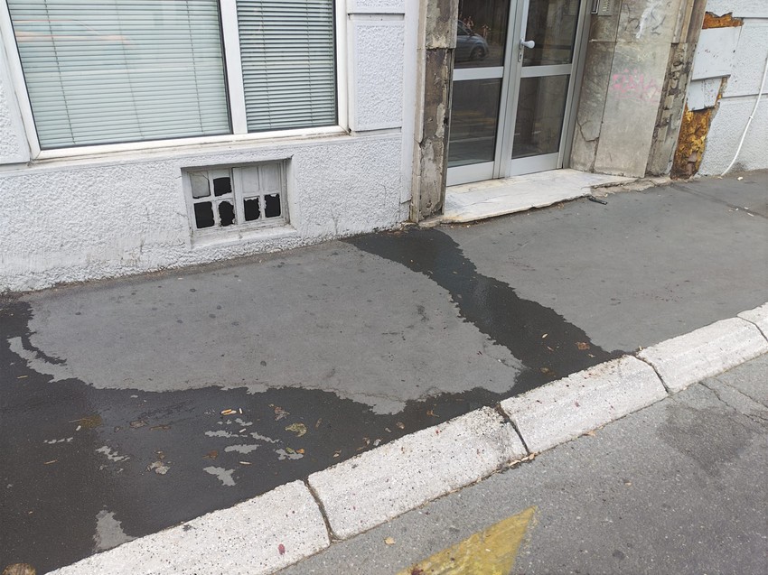 Ubadanje ispred Starine Novaka 21