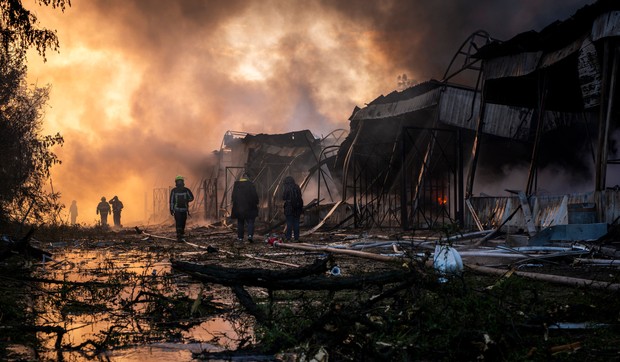 Kijev, zapaljena pijaca nakon ruskog napada 15. juna