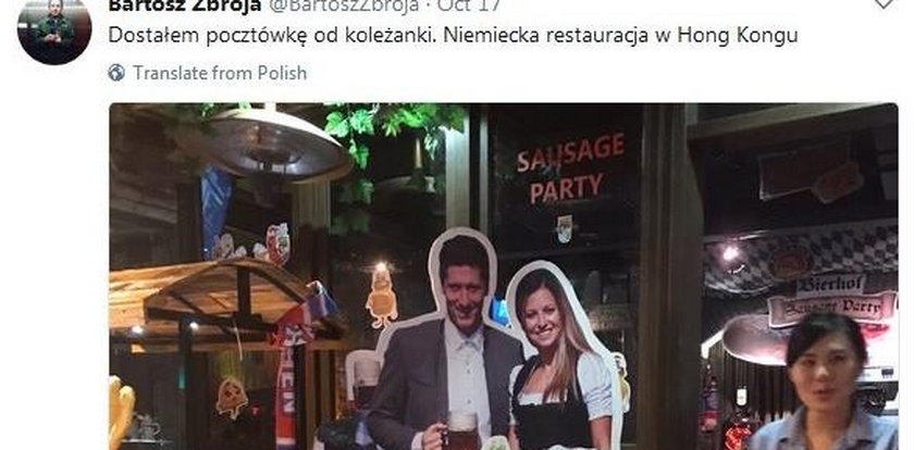 Dostał taką pocztówkę z Hong Kongu. Poznajesz?