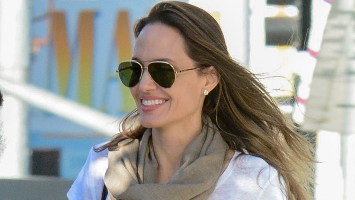 Angelina Jolie z Zaharą i Maddoxem 