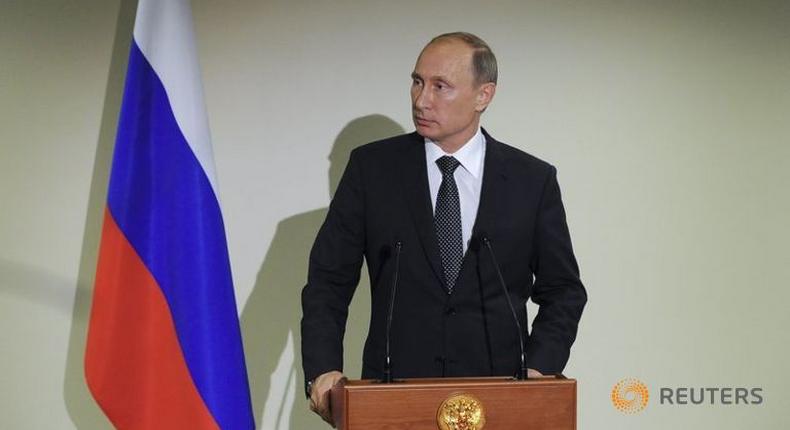 Kremlin says its air strikes in Syria target 'a list' of groups, Putin yet to give verdict