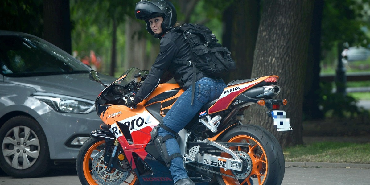 Martyna Wojciechowska na motocyklu