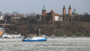 Zagrożenie powodziowe na Mazowszu. W akcji lodołamacze