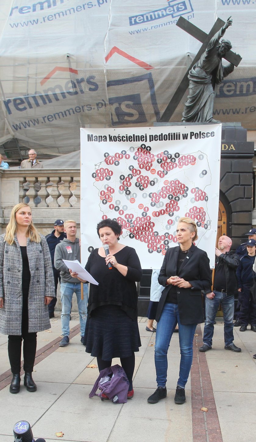 Marsz przeciwko pedofilii przeszedł przez Warszawę i Poznań.