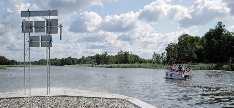 Makabryczne odkrycie w Kanale Grunwaldzkim. Znaleziono zatopione auto, nie było puste...