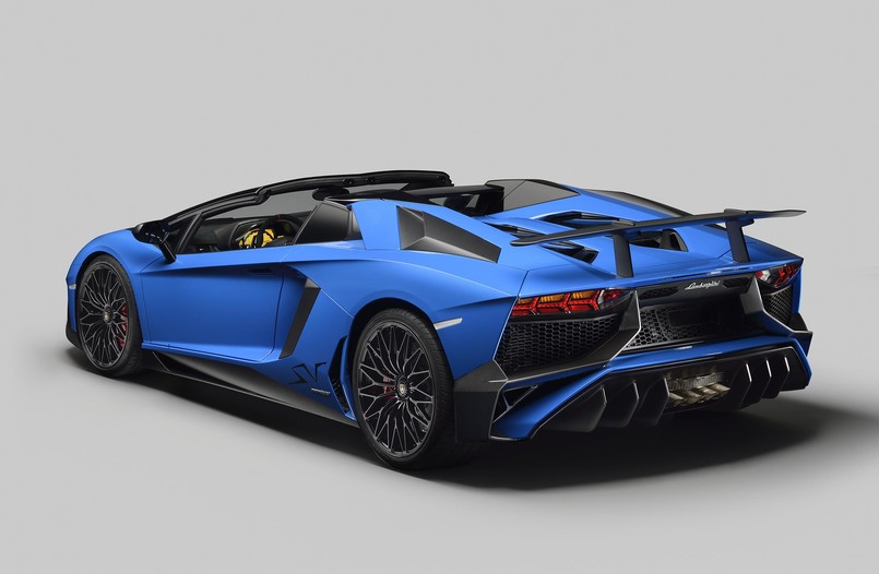 Lamborghini Aventador LP750-4 SV Roadster