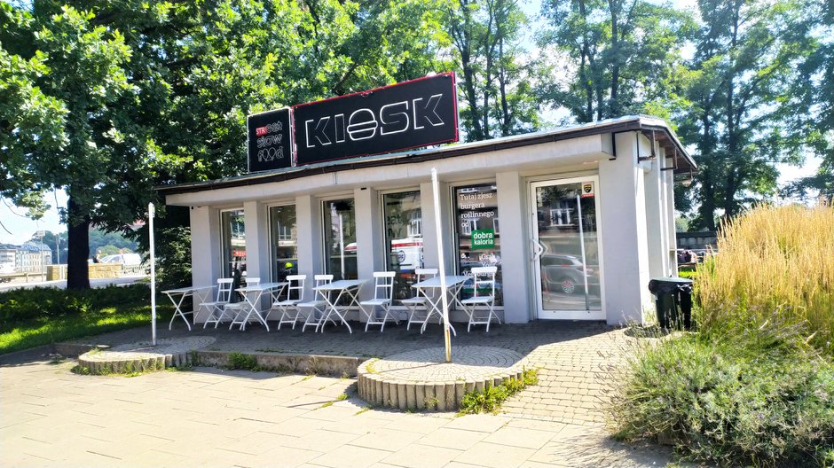 W Streat Slow Food można zjeść polecane burgery wege.