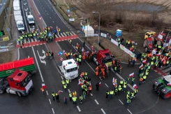 Rolnicy czują się oszukani przez rząd Tuska. Chcą przedłużyć protest