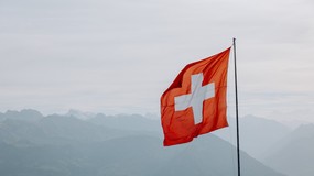 Olejnik: Bezpieczeństwo to nie list do św. Mikołaja, czyli czego nas uczy Szwajcaria